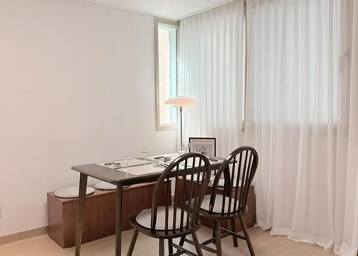 Appartement Hongdae Yeonnam Mangwon Walking Distance 3qbed Airport Railroad Luggage Storage Parking *
