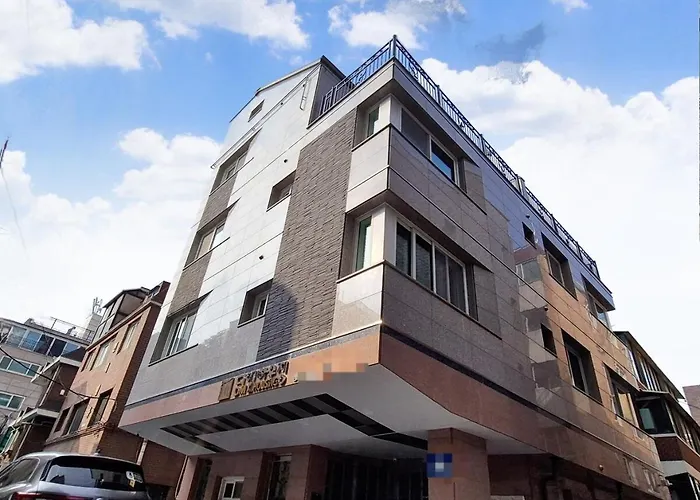 Hongdae Yeonnam Mangwon Walking Distance 3qbed Airport Railroad Luggage Storage Parking
